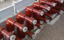 1443140071349654.jpg 我國(guó)固封極柱產(chǎn)業(yè)如何贏(yíng)得競(jìng)爭(zhēng)