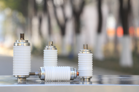 真空開關(guān)管接觸點(diǎn)選什么材質(zhì)好？一般為銅合金！